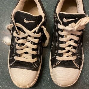 cute black and white nikes